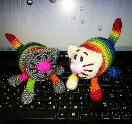 маленькие радужные котики. Игрушки