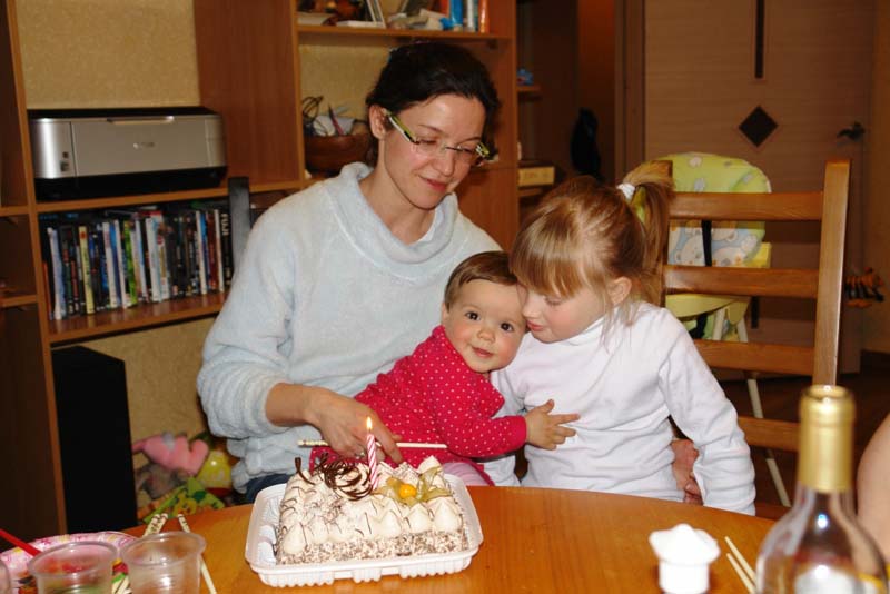 Соньке годик. 