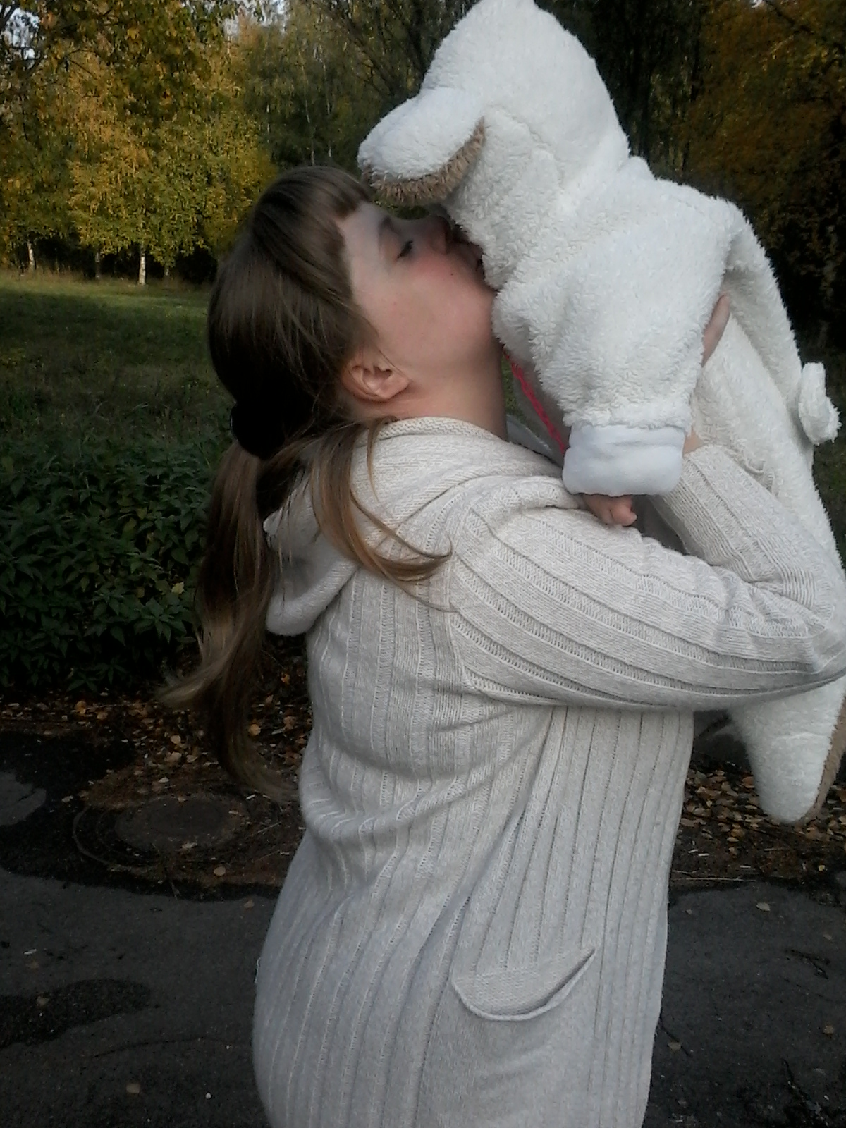 я тебя зацелую..... Любящий взгляд мамы