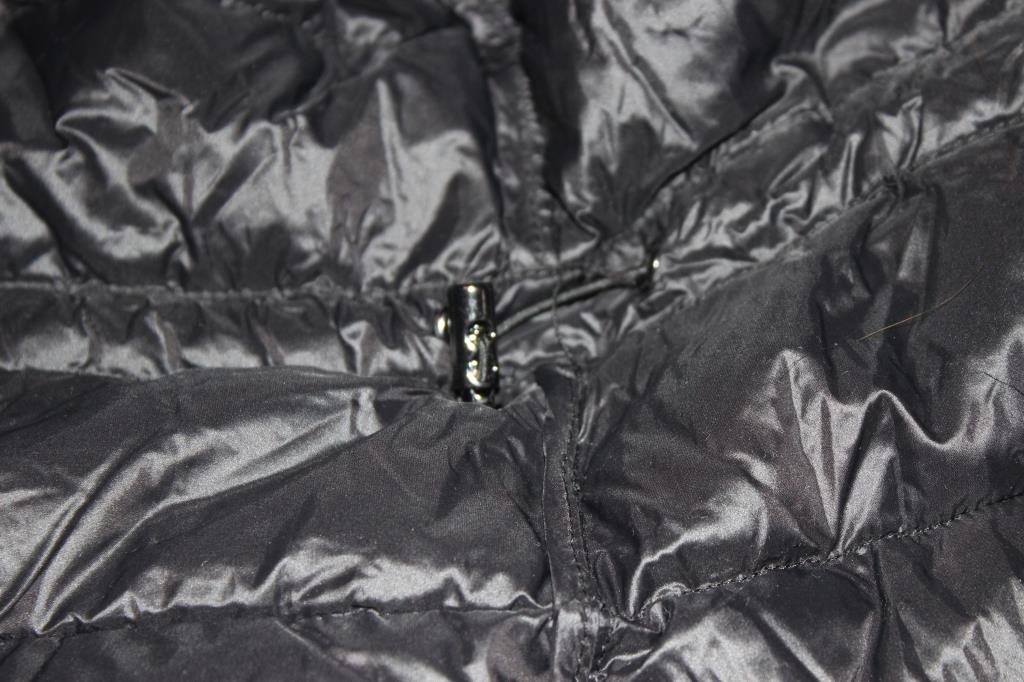 внутри утяжка по талии. пристроено