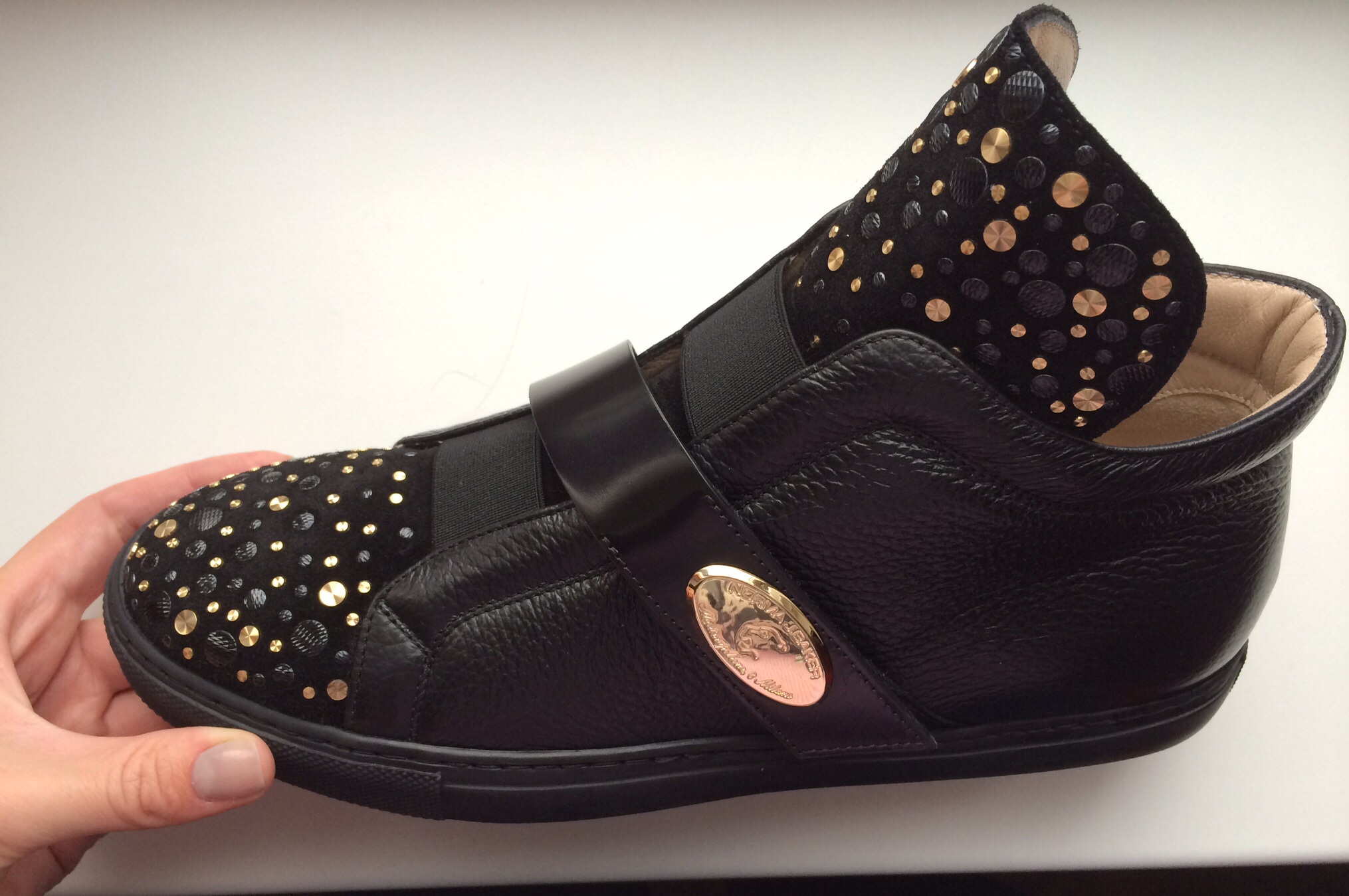 пристроено