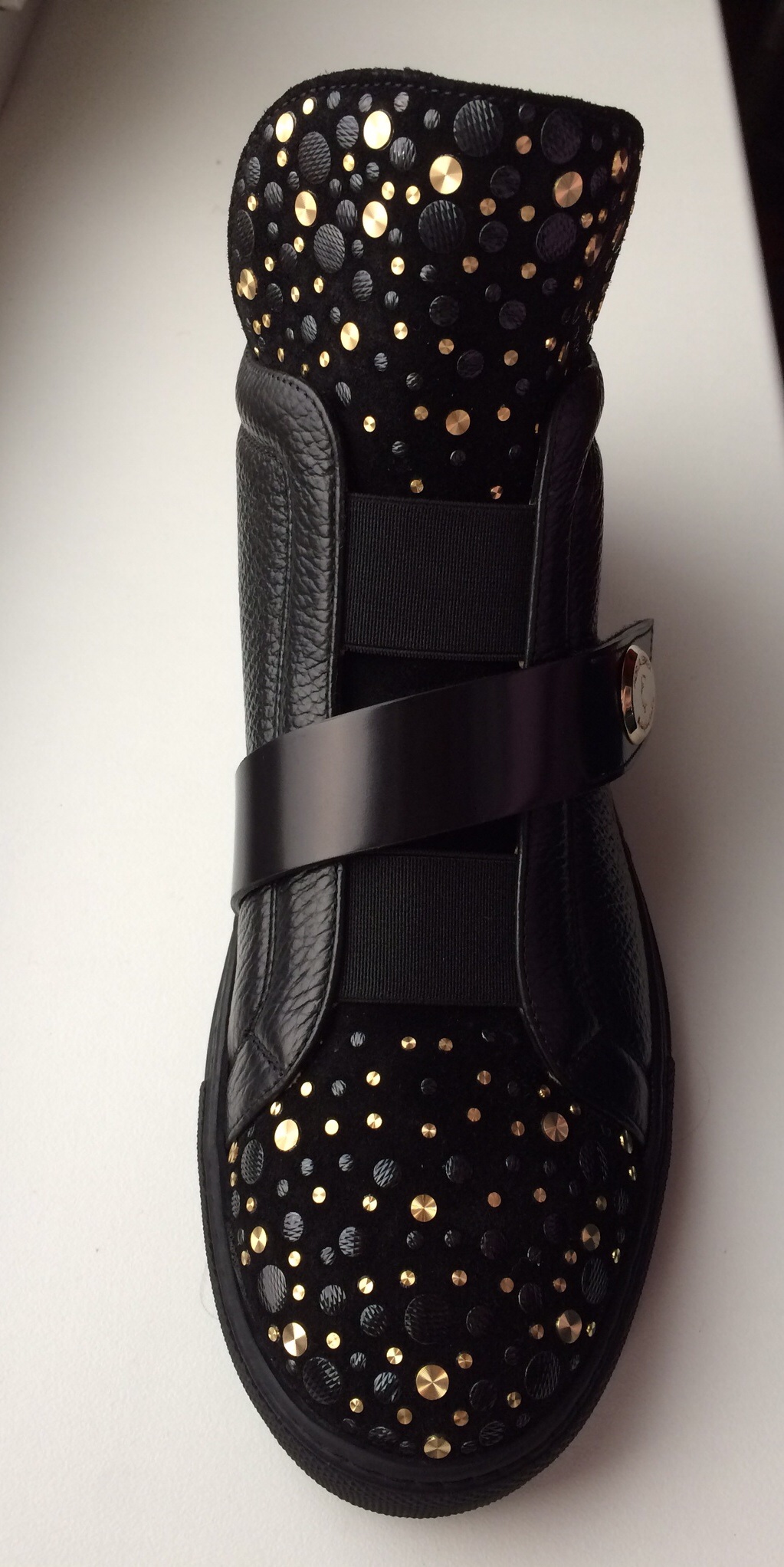 пристроено