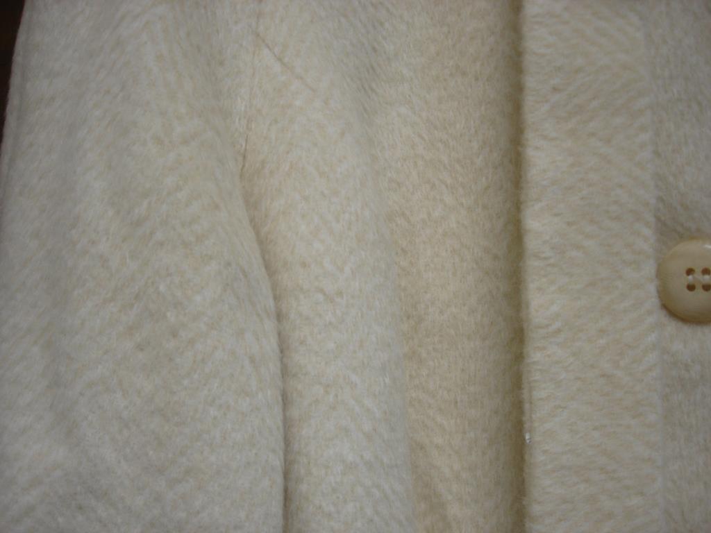 Продаю женское НОВОЕ-ЛЮБАЯ ВЕЩЬ со скидкой отдам