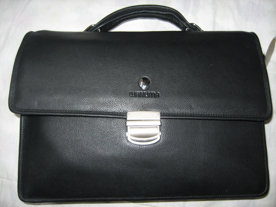 портфель мужской новый,нат.кожа,формат А4 экв 5000. Сумки,ремни,перчатки и...