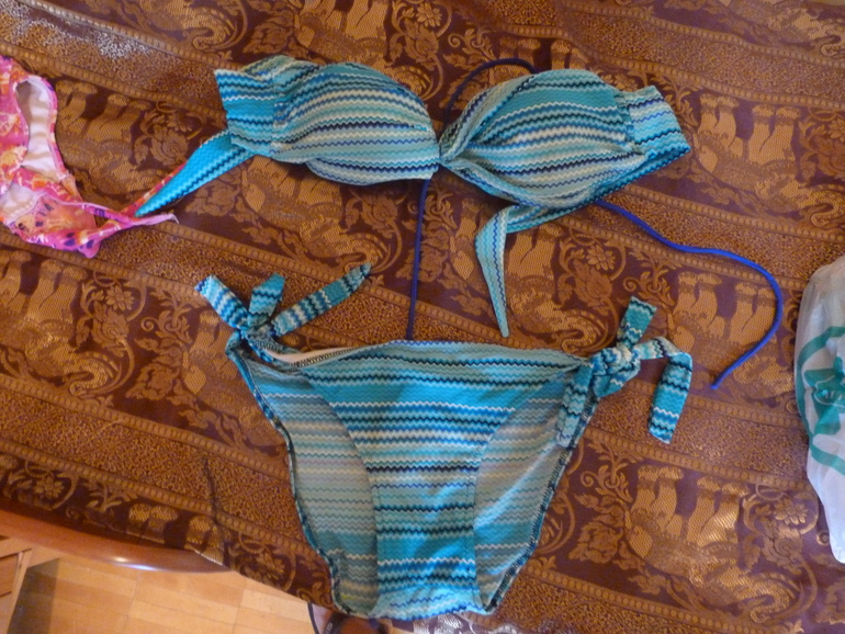 отдам. Одежда женская