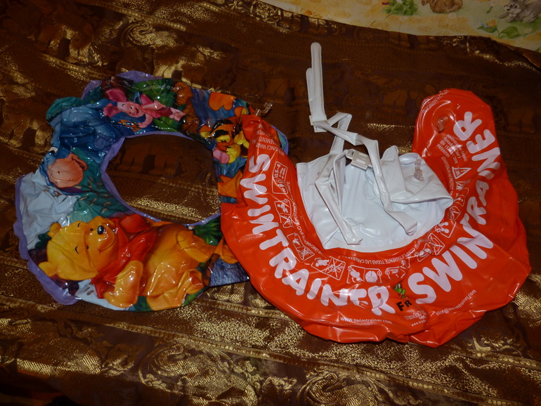 свимптрейнер 450р и в подарок обычный круг. Разное