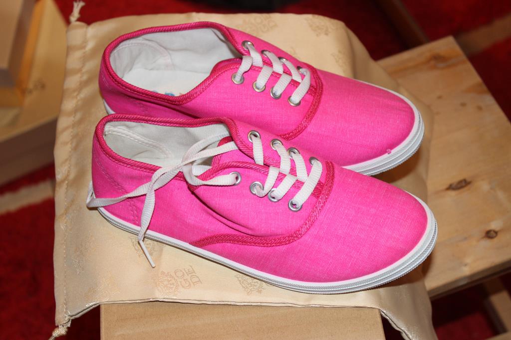 Новые кеды р. 37 . пристроено