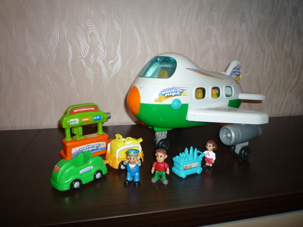  KEENWAY Набор 'Самолет ' - свет, звук, человечки . Пристроено