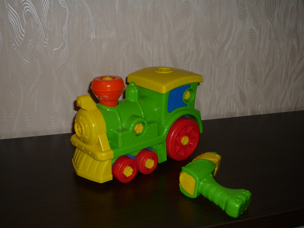 Набор 'Локомотив' серии 'Build & Play'. Игрушки