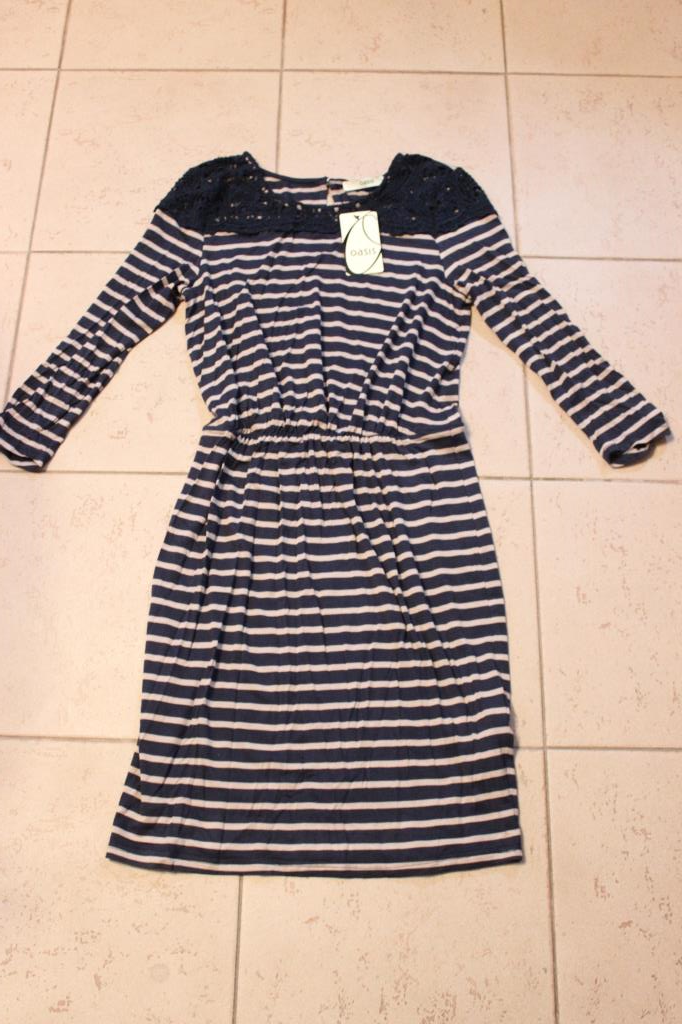 Oasis р. XS. пристроено