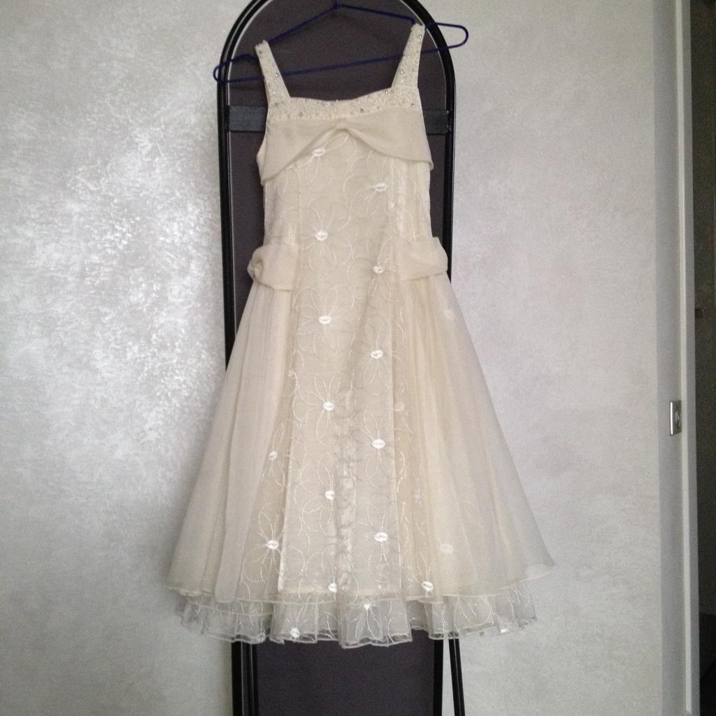 V Day, 500р (134/140+). 128-134