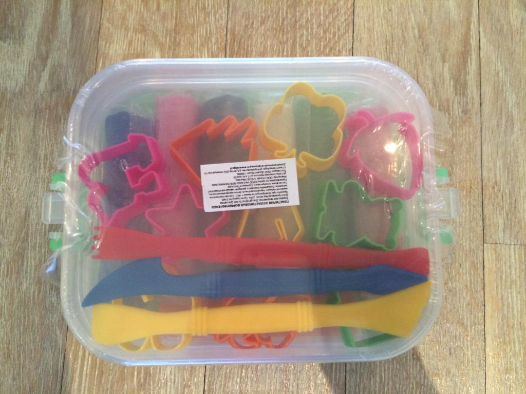 набор пластилина (см опсание). Игрушки, книги НОВЫЕ