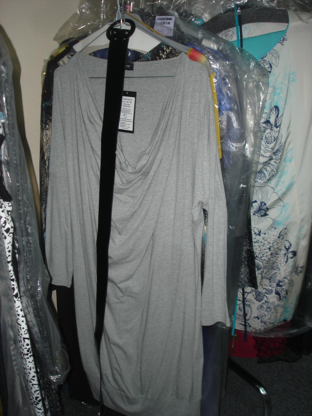 Продаю женское НОВОЕ-ЛЮБАЯ ВЕЩЬ со скидкой отдам