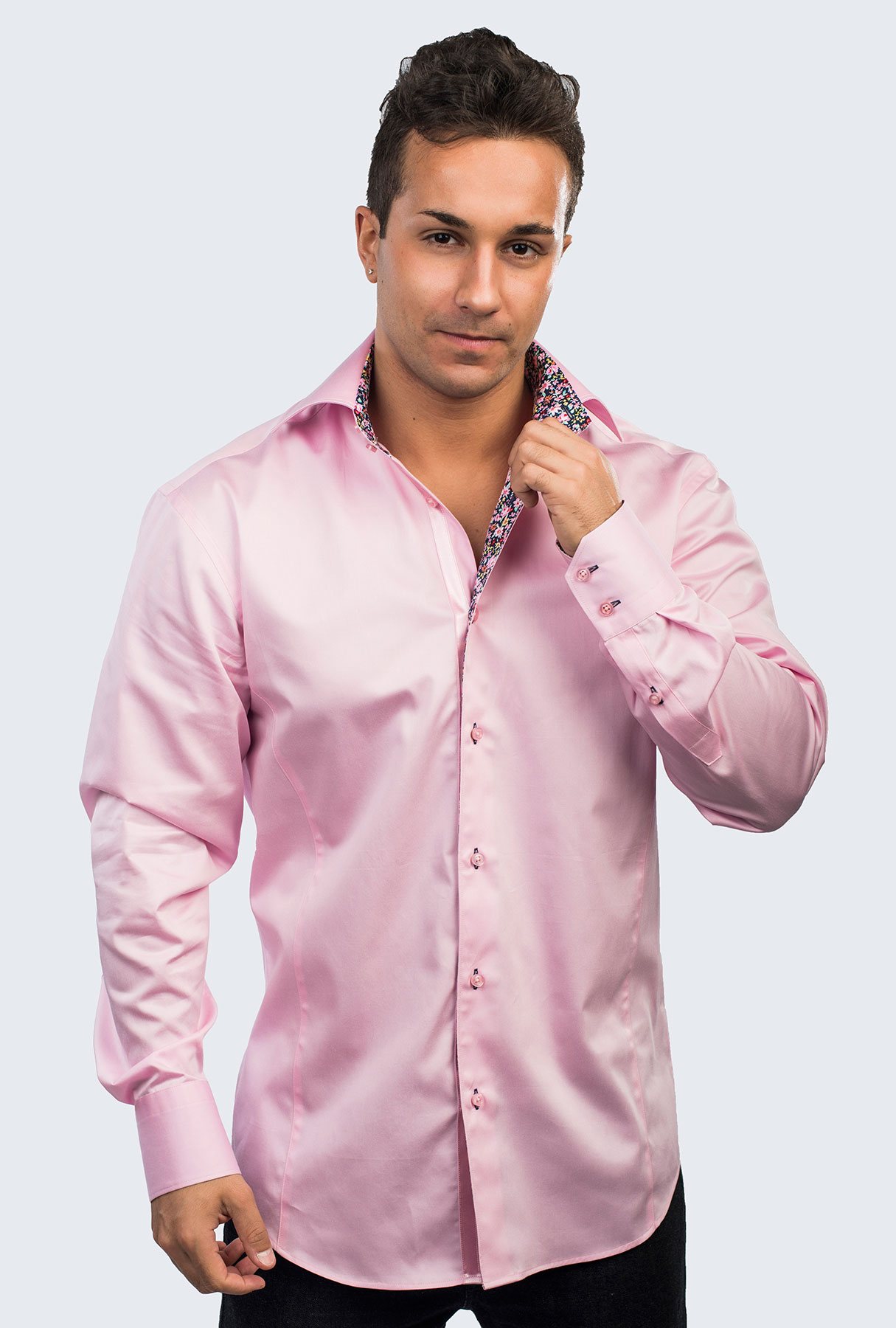 Мужики в розовых рубашках