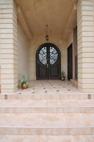 Вход. Отель Море Sochi