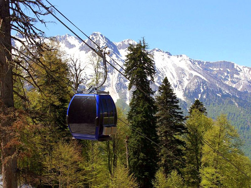 До Красной Поляны - 2 часа на электричке. Отель Море Sochi