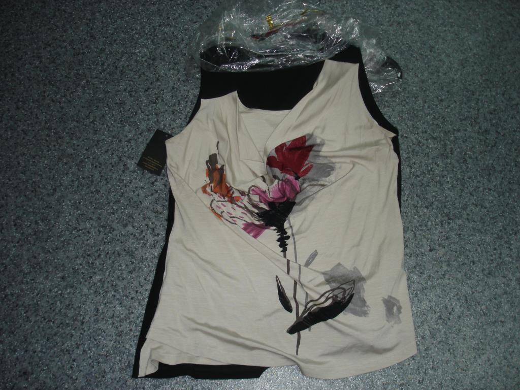 Продаю женское НОВОЕ-ЛЮБАЯ ВЕЩЬ со скидкой отдам