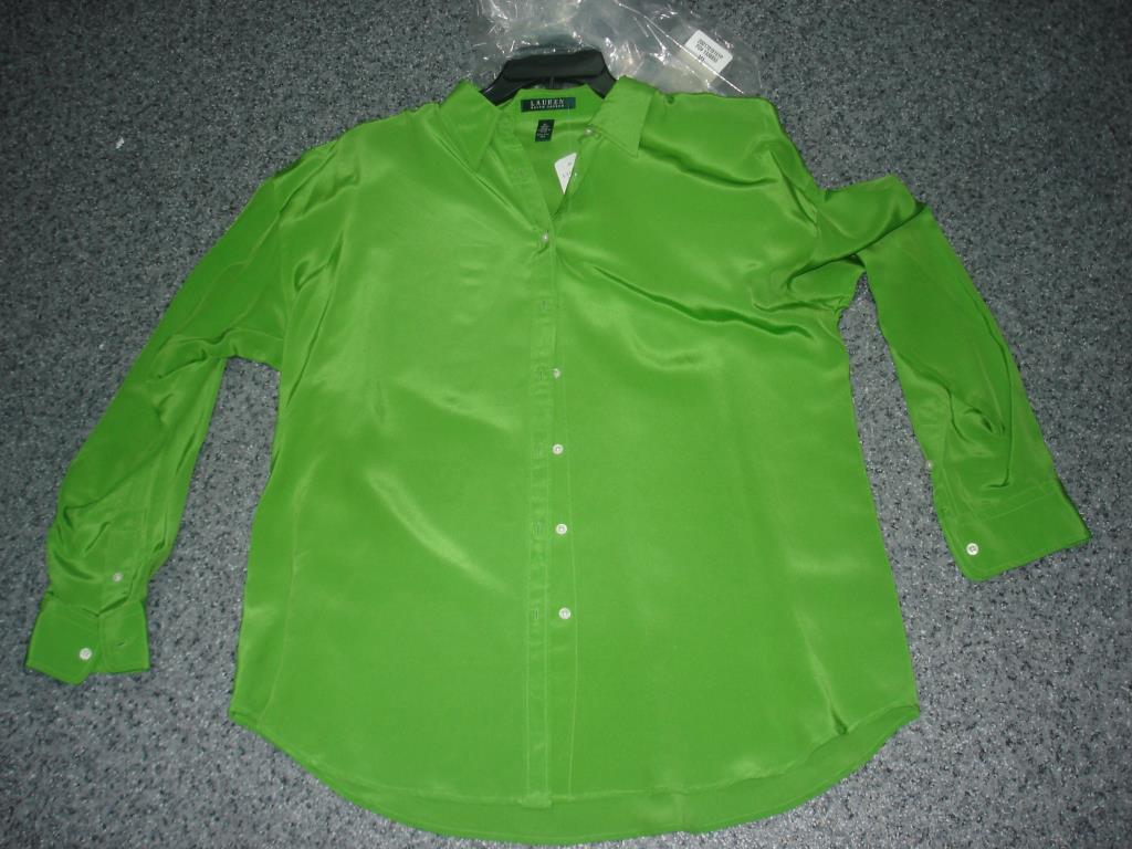 Продаю женское НОВОЕ-ЛЮБАЯ ВЕЩЬ со скидкой отдам