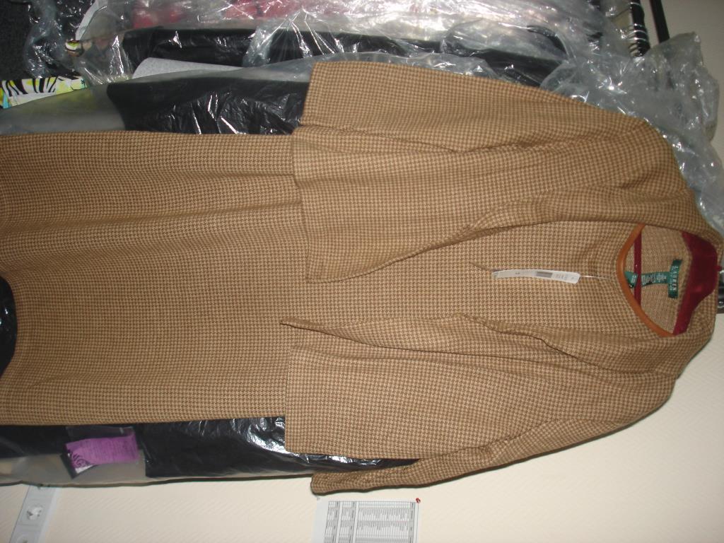 Продаю женское НОВОЕ-ЛЮБАЯ ВЕЩЬ со скидкой отдам