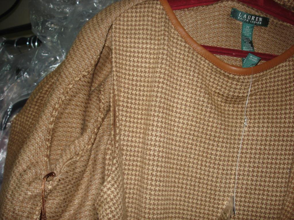 Продаю женское НОВОЕ-ЛЮБАЯ ВЕЩЬ со скидкой отдам