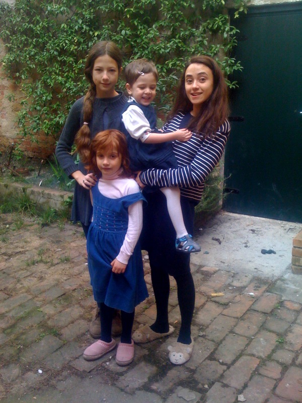 все вместе. 