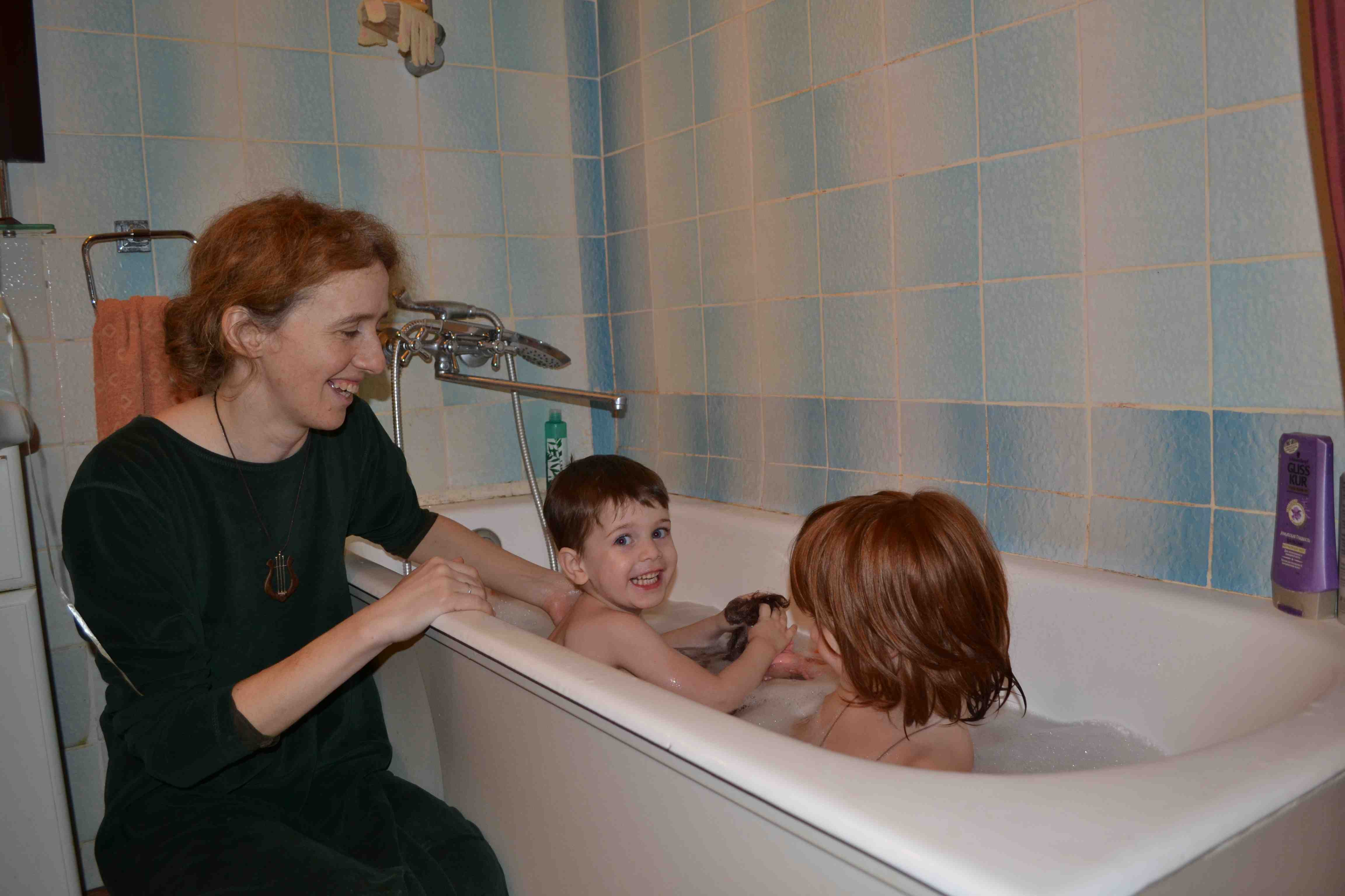 первое купание. 