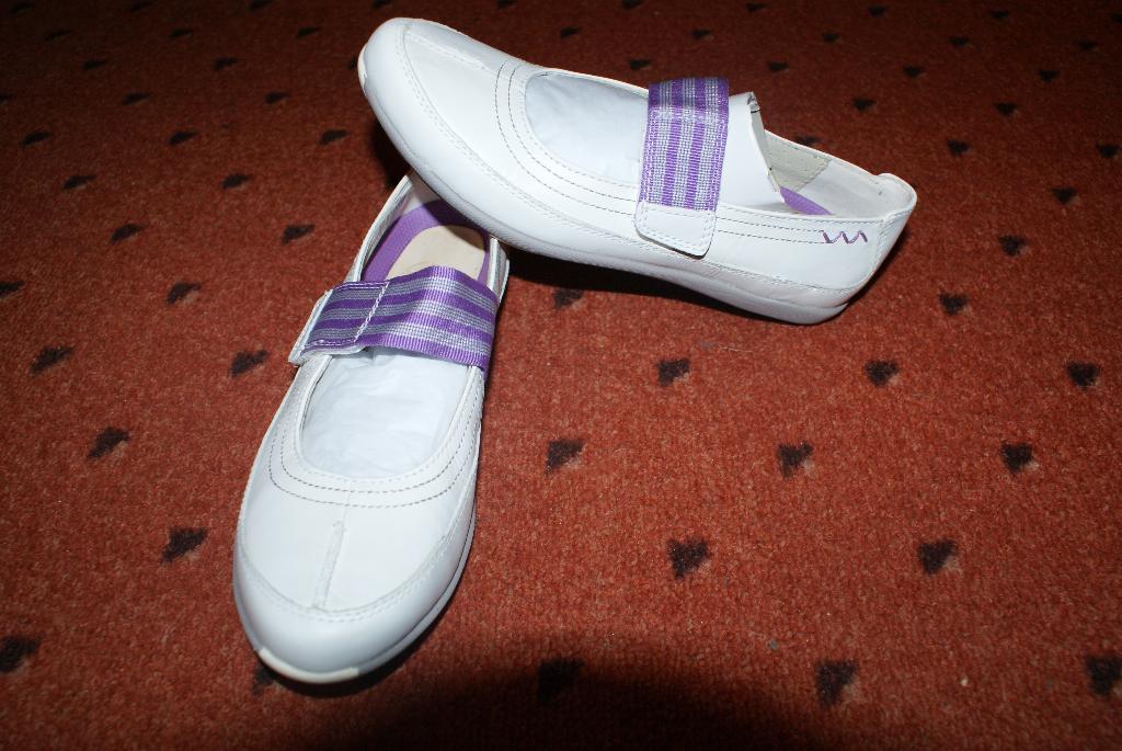 Clarks 22 cm. обувь для ДЕВОЧЕК