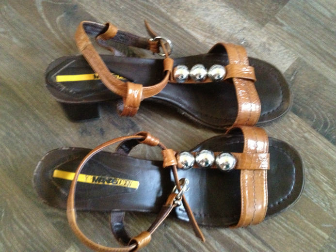 пристроено