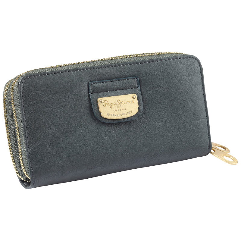 Pepe jeans. пристроено