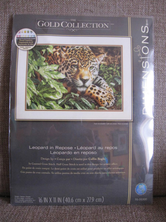 35300 Leopard in Repose. Dimensions Gold 