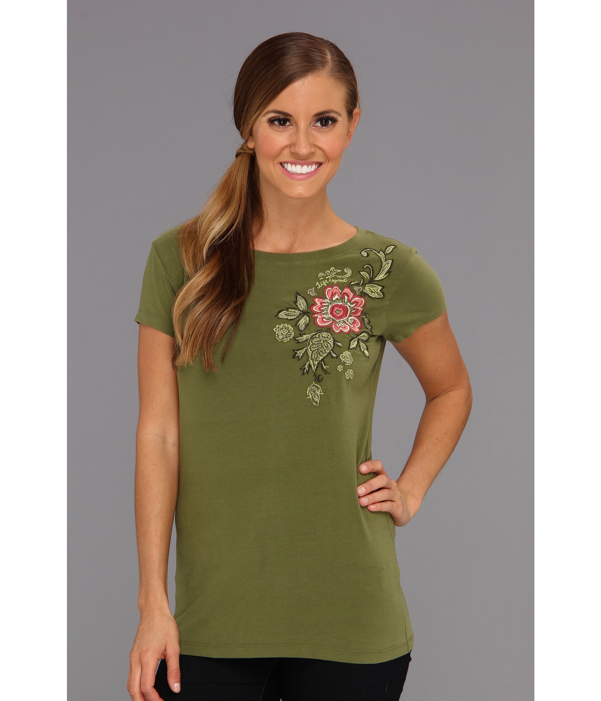 Футболка с вышивкой c 6 pm, 42-44 р-р, 800руб.. Топы, футболки, блузки, рубашки