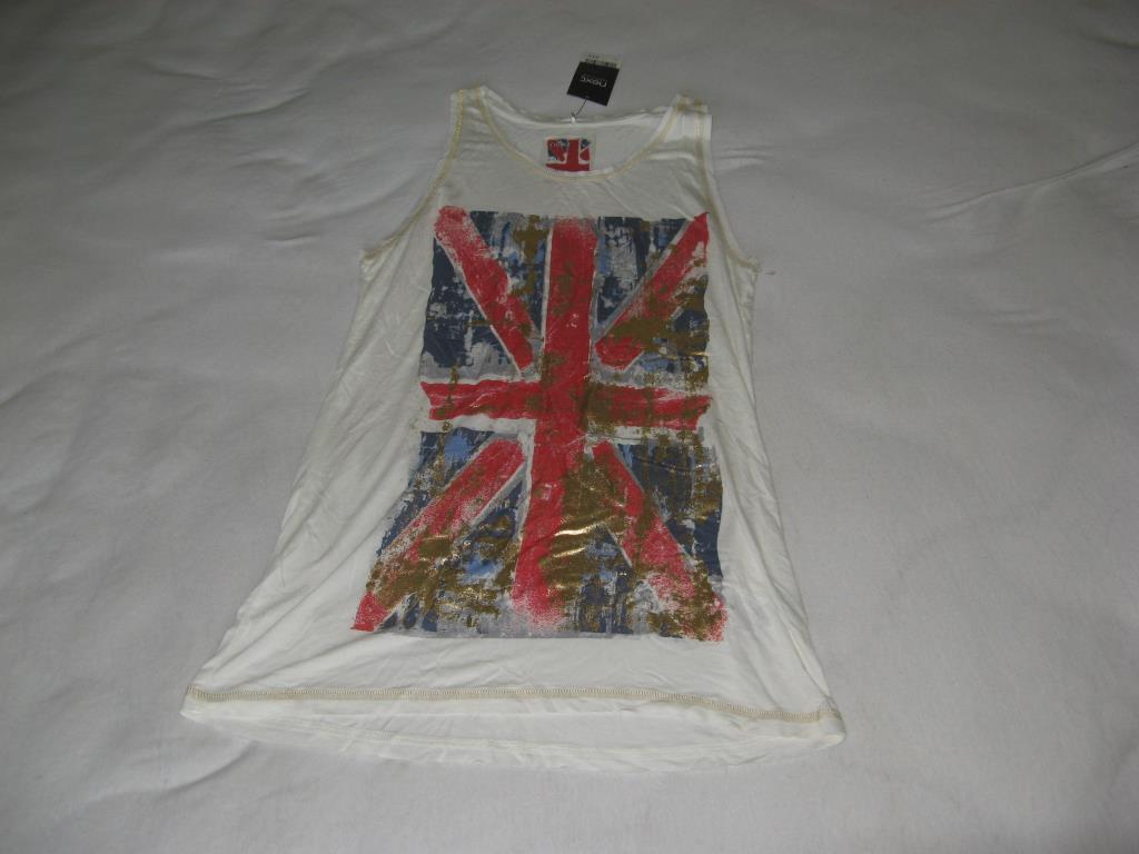 Майка NEXT размер 12 (на ог 92) 500 рублей. 