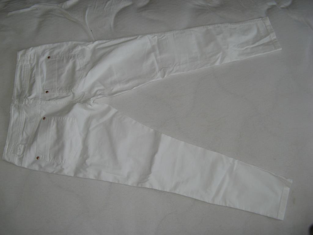 Брюки вид сзади. 