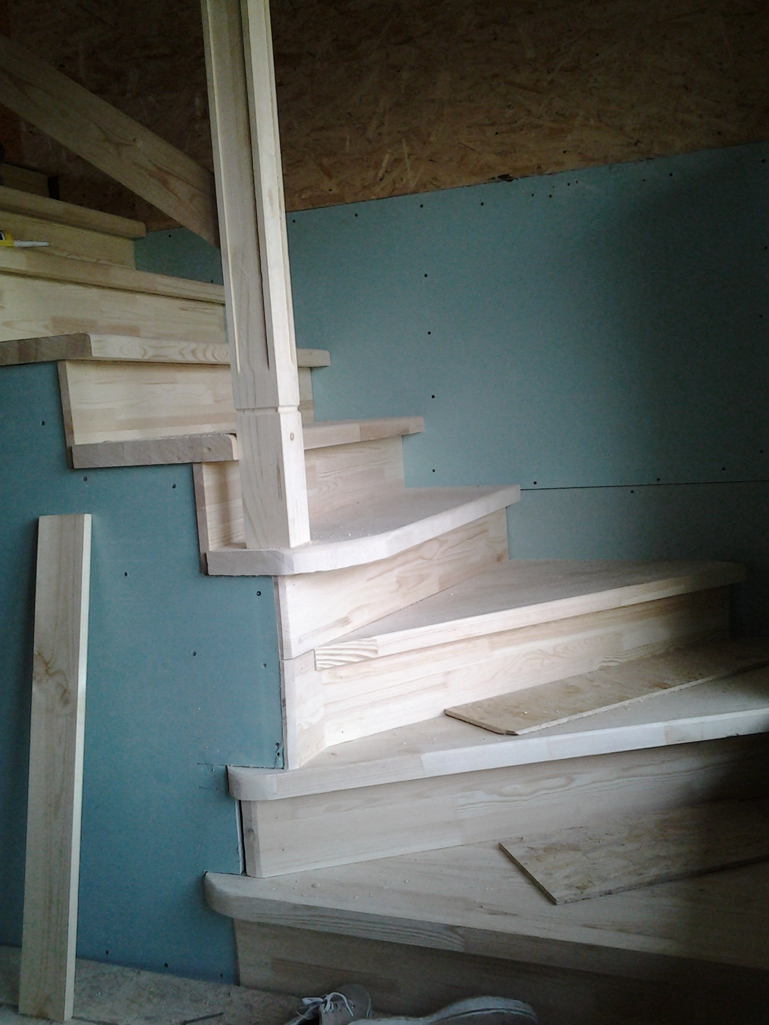 третья ступень выглядит 'куцей'. дача