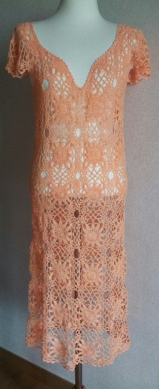 Платье из цветочных мотивов. Платья