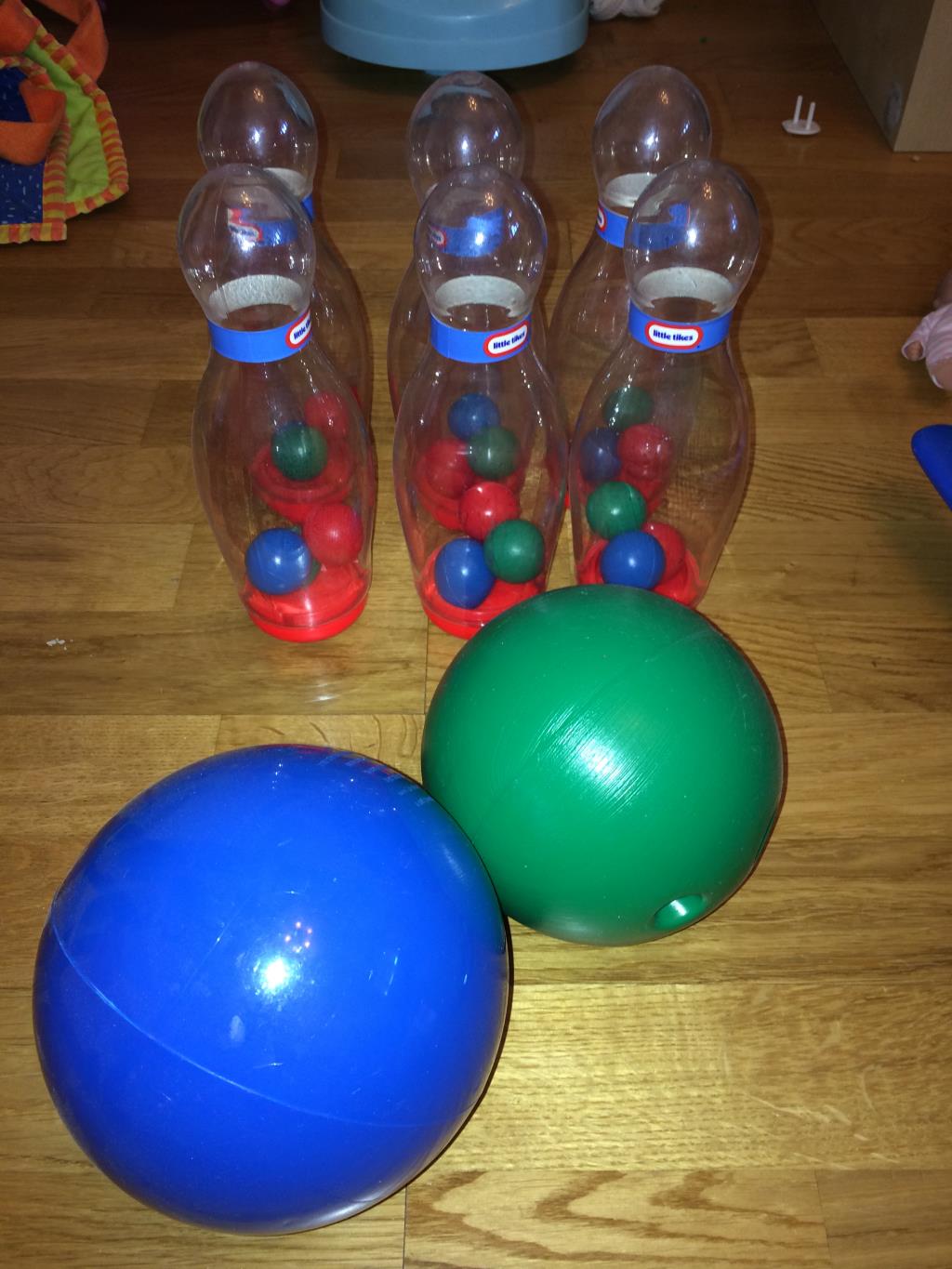 Боулинг  Little Tikes. Игрушки