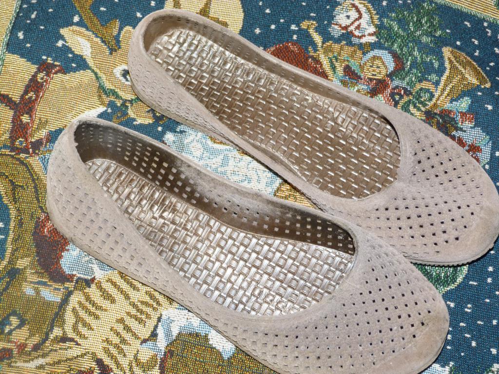 Взрослая обувь