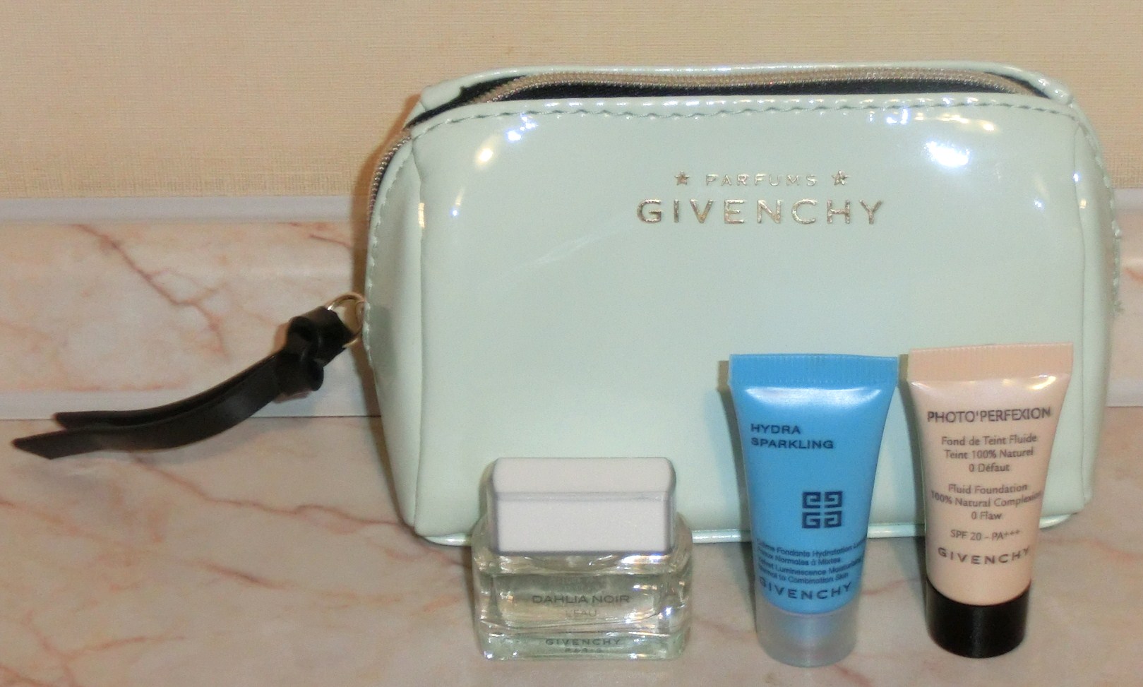 набор Ж И В А Н Ш И  салатовый. Наборы косметики... элитка