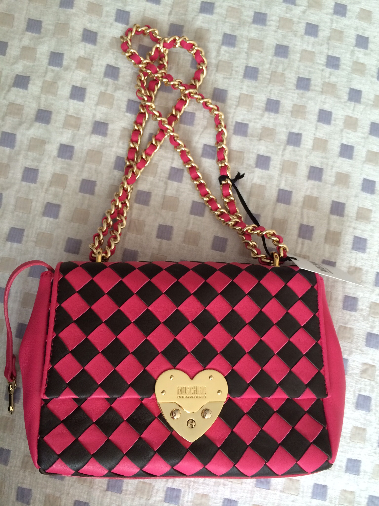 пристроено