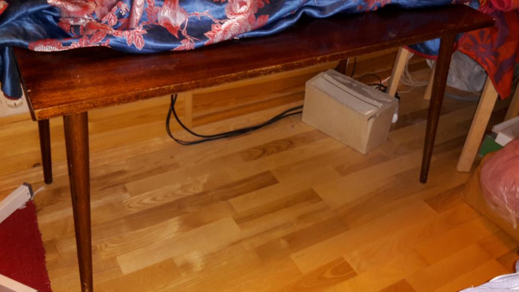 Стол лак. Винтажное разное, мебель