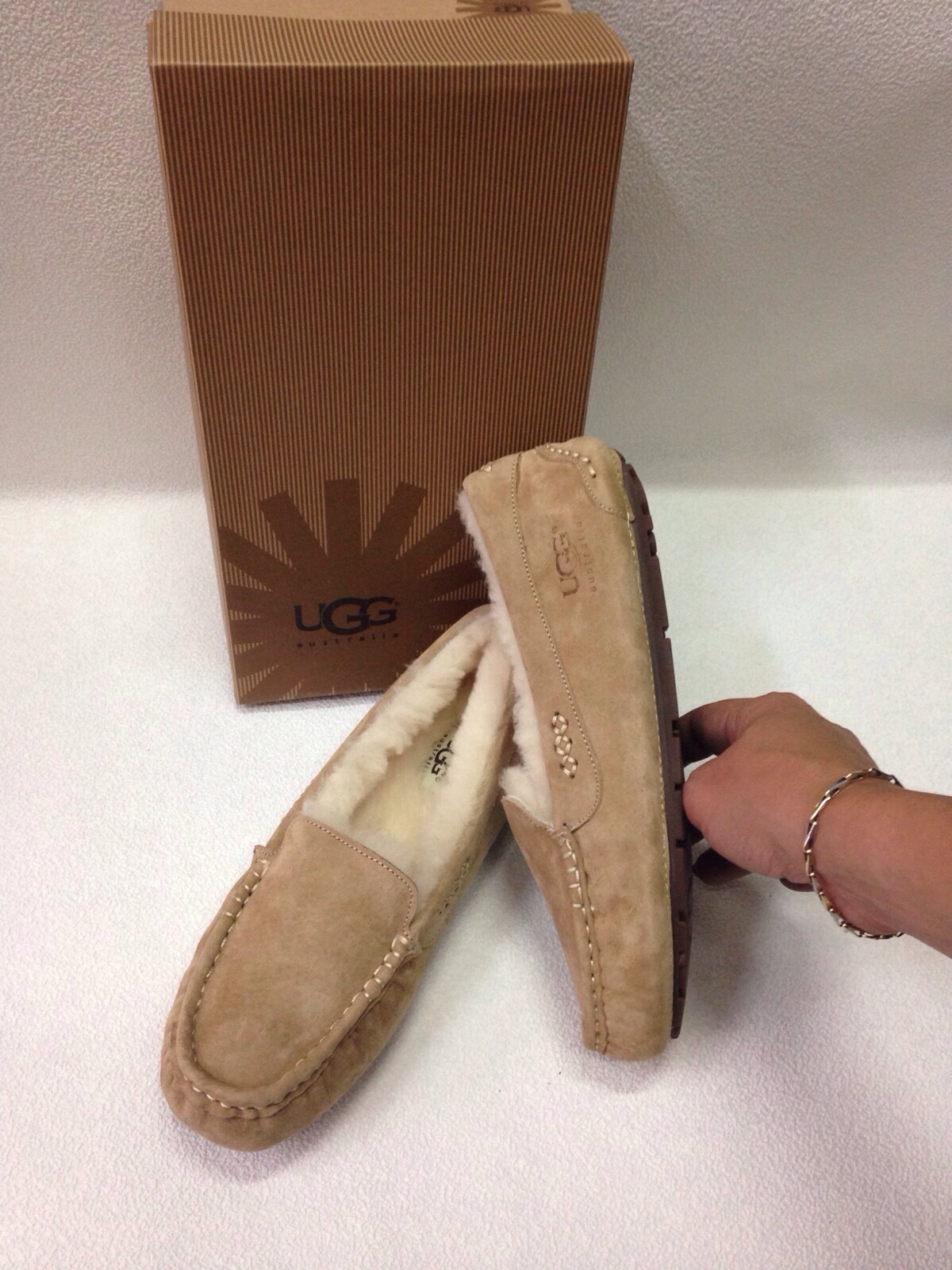 МАКАСЫ женские бежевые. UGG сезон осень/зима 2015/2016