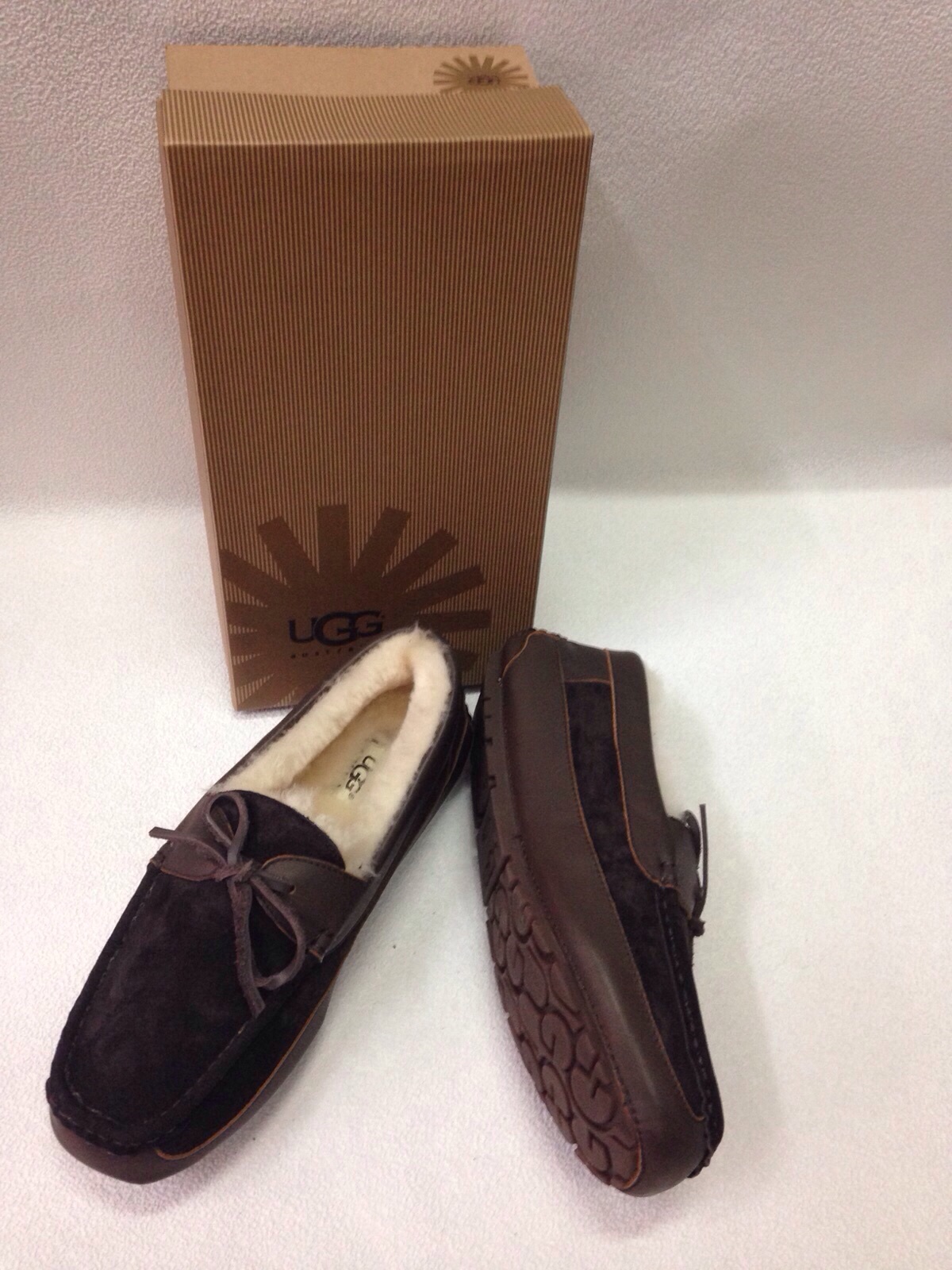 МАКАСЫ мужские коричневая замша+коричн кожа+бантик. UGG сезон осень/зима 2015/2016