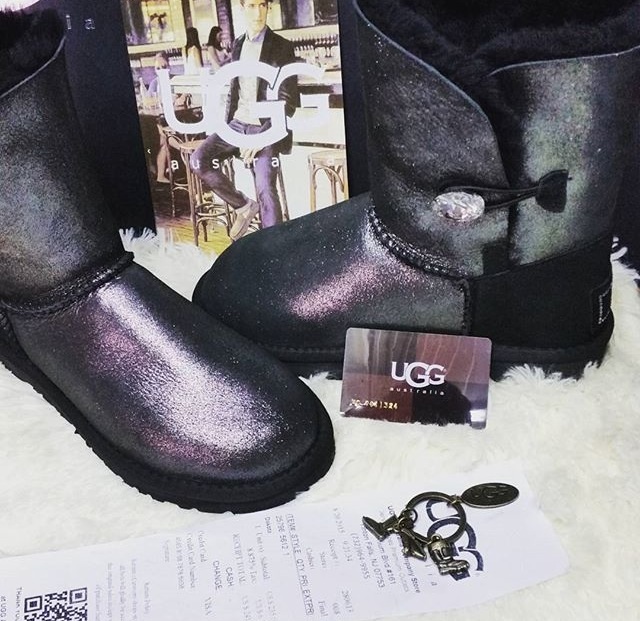 ПУГОВКА лазерная,с камушком,черная. UGG сезон осень/зима 2015/2016