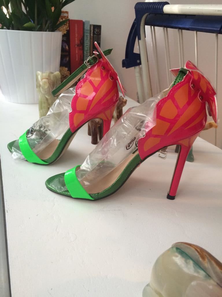 ПРОДАМ  в хорошие руки =))))