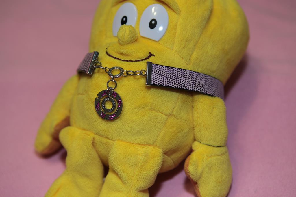 она же. Бижутерия