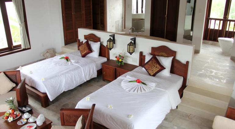 Hoi An Ancient House Village Resort. 