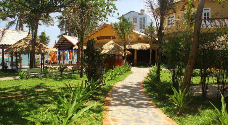 Hon Rom Sunlight Resort. 