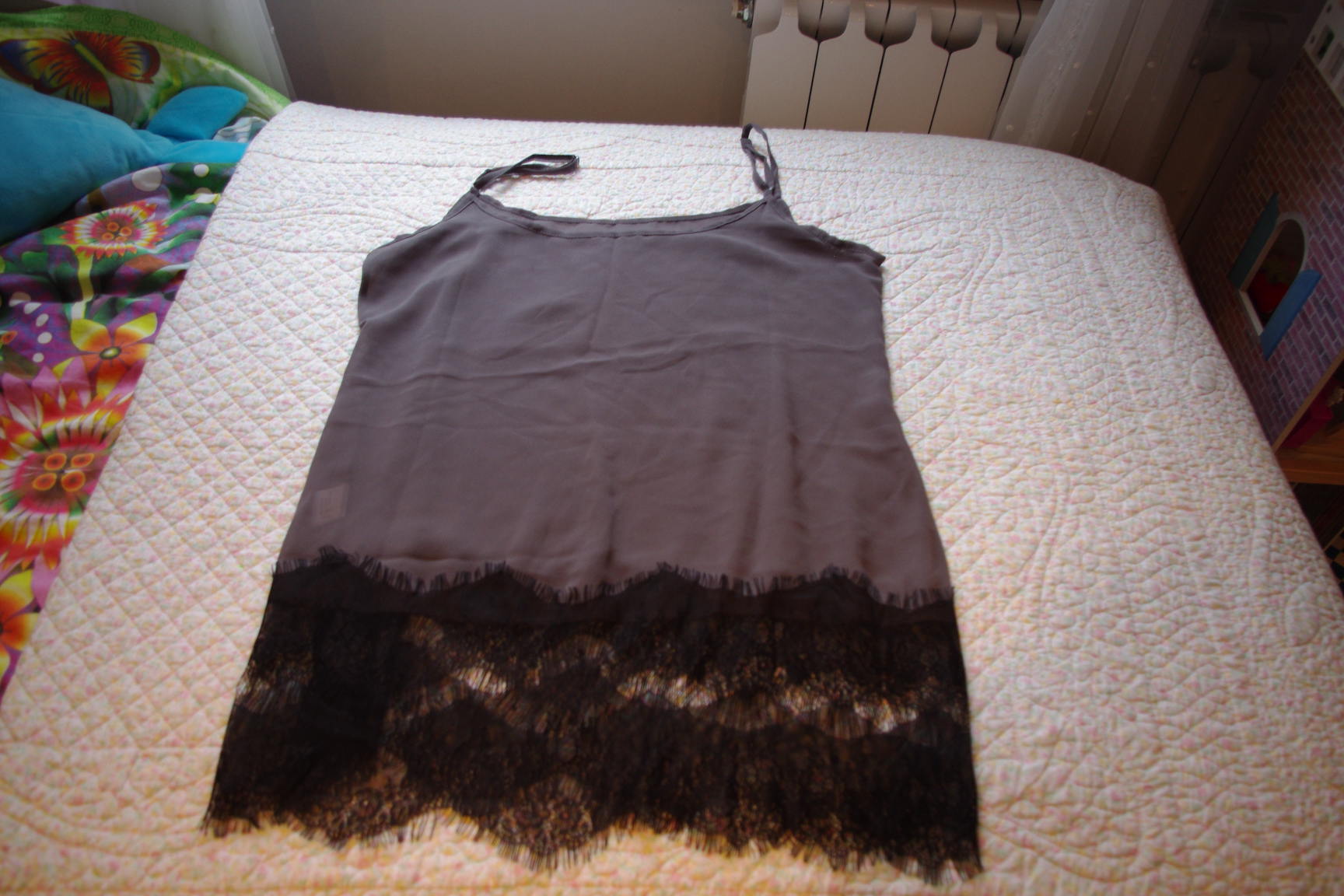 комбинашка под джепера с красивым куржевом-л-600. ЗАБРАЛИ