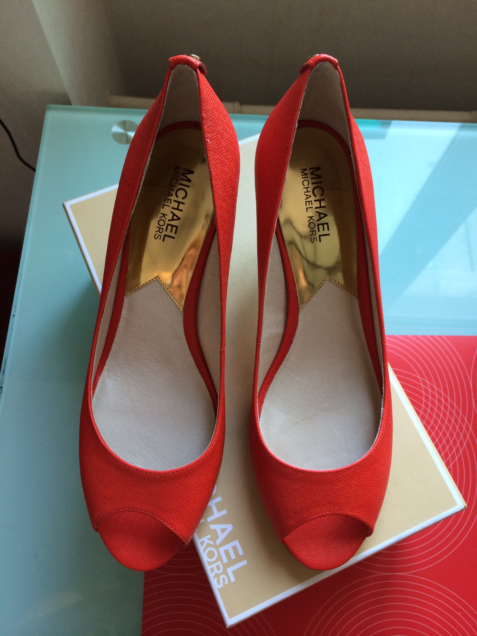 пристроено