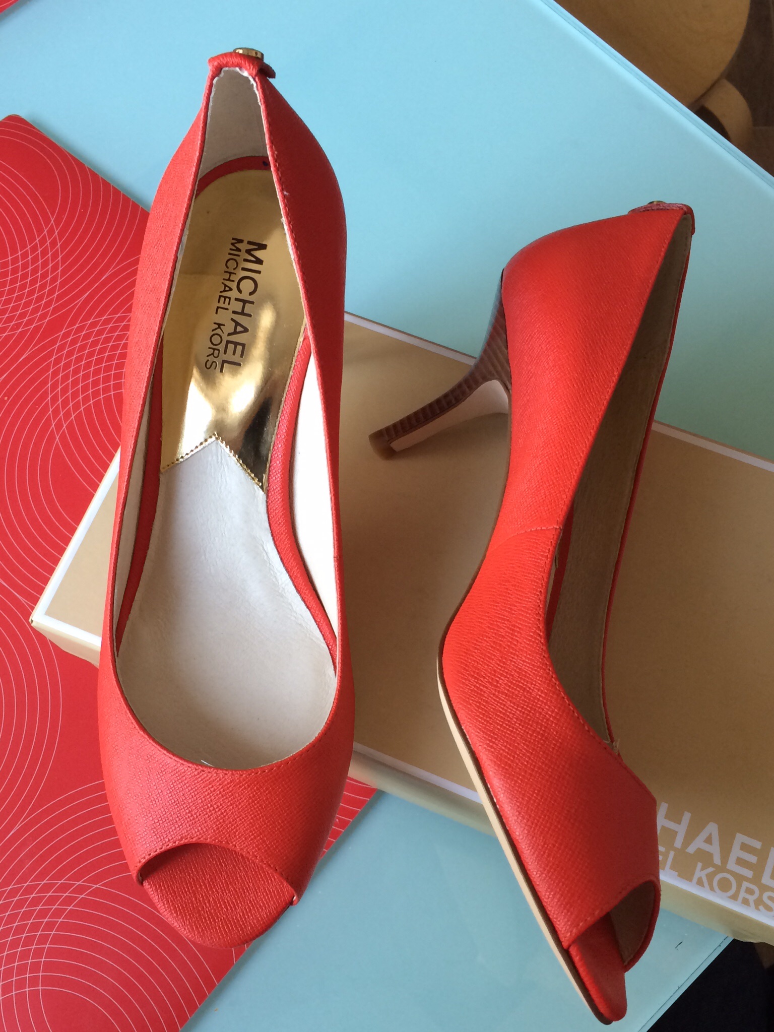 пристроено